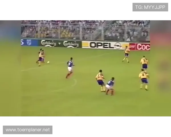 Osimhen 跑位与反越位艺术