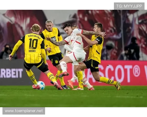 多特在争冠关键阶段表现波动，对球队稳定性带来考验