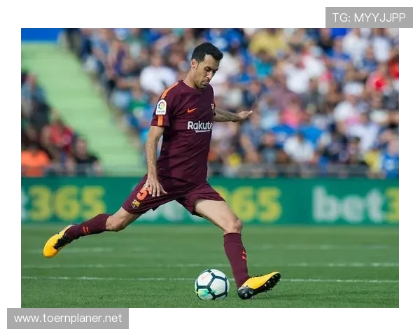 罗德里:攻防均衡的现代6号位全能后腰解析 罗德里:攻防均衡的现代6号位全能后腰解析