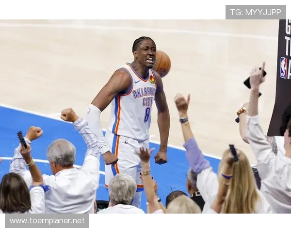 威廉姆斯无球切入配合沙伊提升效率